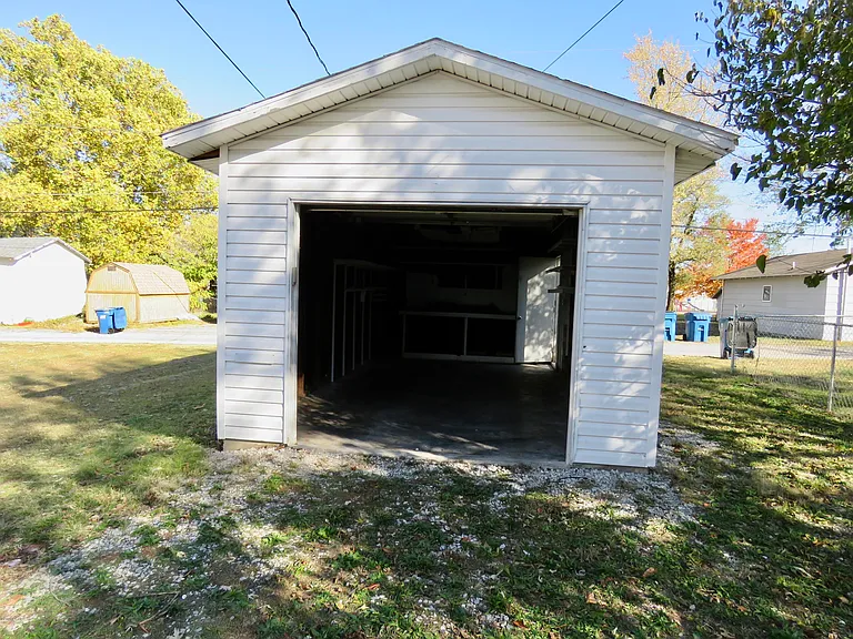 509 S Park Ave — Photo 11