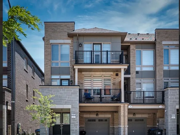 23 Arrowview Dr, Brampton, ON L7A 5H6