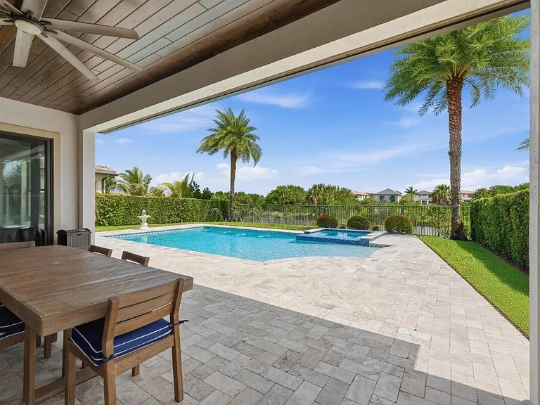 11415 Watercrest Cir E — Photo 101