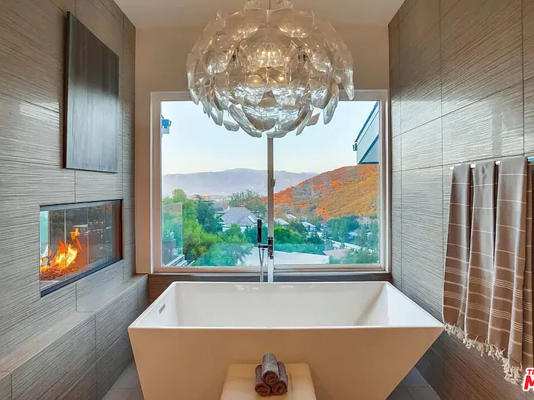 3437 Troy Dr — Photo 65