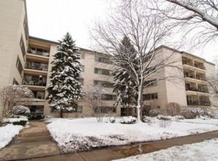 415 Franklin Ave #1, River Forest, IL 60305