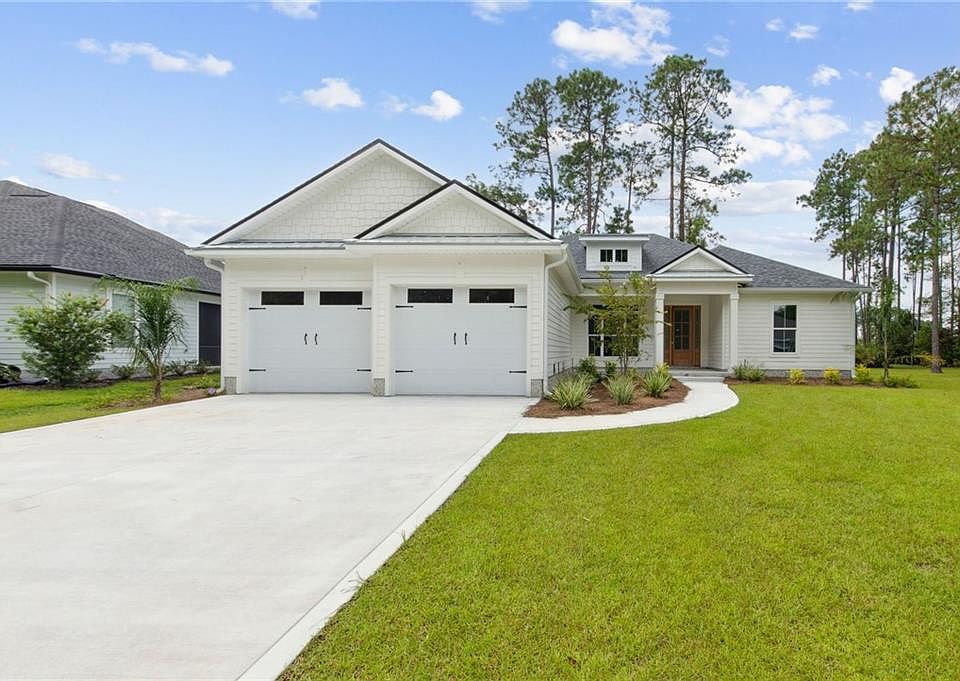 1st image of 102 Bluebird Ct