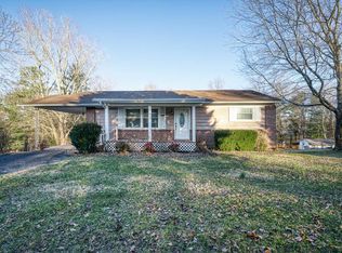 208 N Hills Dr, Crossville, TN 38555