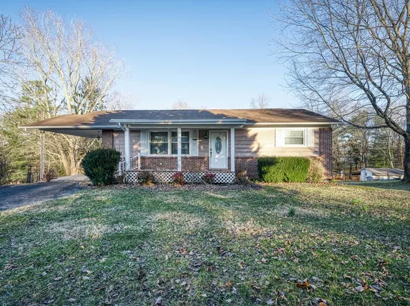 208 N Hills Dr, Crossville, TN 38555