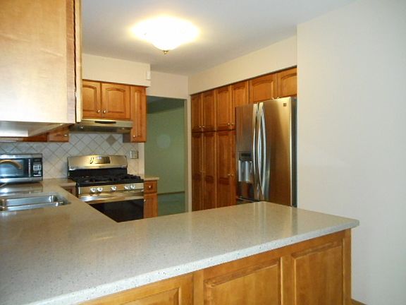 3rd image of 628 Cutters Mill Ln