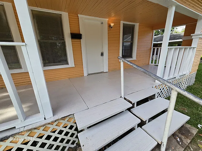 755 Doucette Ave — Photo 14
