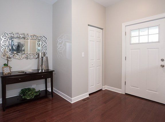 3rd image of 4244 N Sawyer Ave