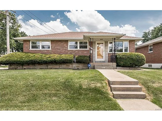 8200 Weimar Dr photo 1