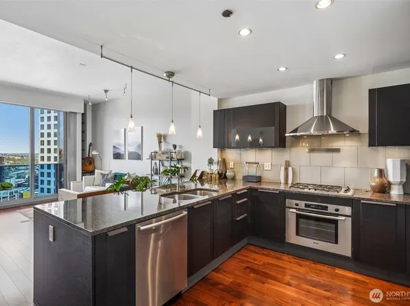 737 Olive Way #3701, Seattle, WA 98101