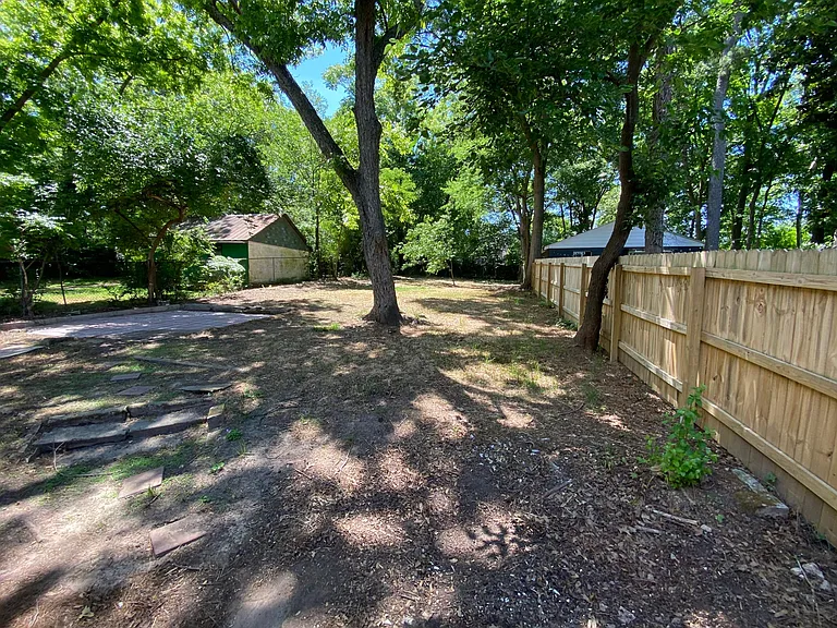 HUGE fenced back yard