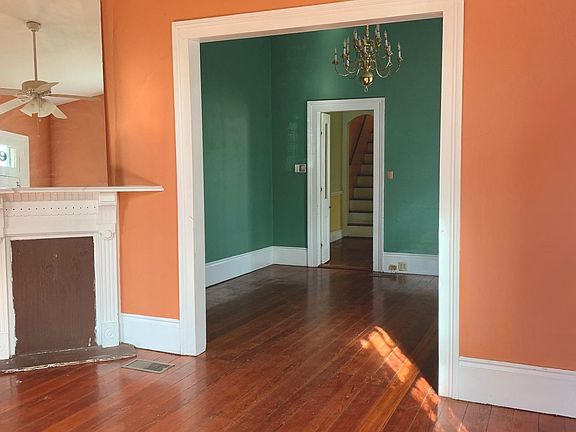 5th image of 4119 Burgundy St