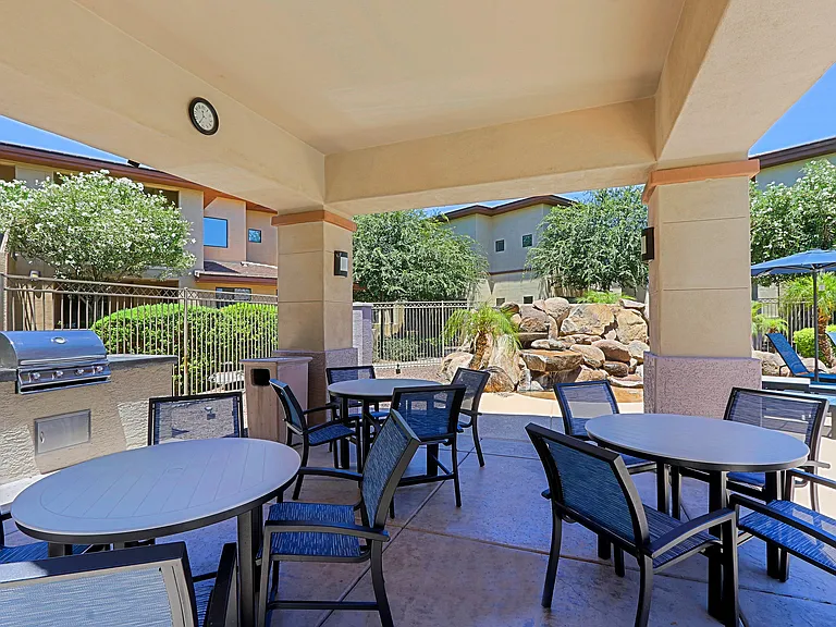 Santana Ridge Luxury Apartments — Photo 22