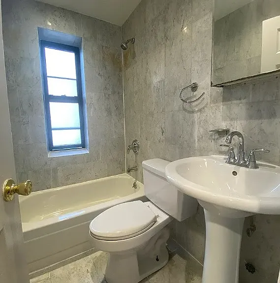 264 W 19th St #42 — Photo 6