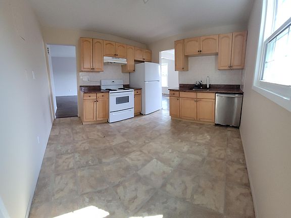 3rd image of 1523 215th St #2