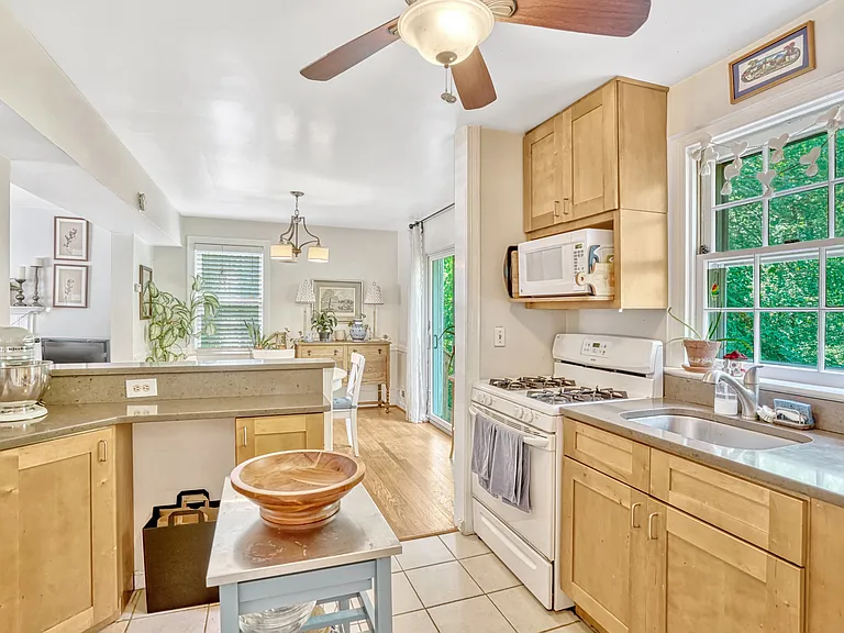 416 S Abingdon St — Photo 5