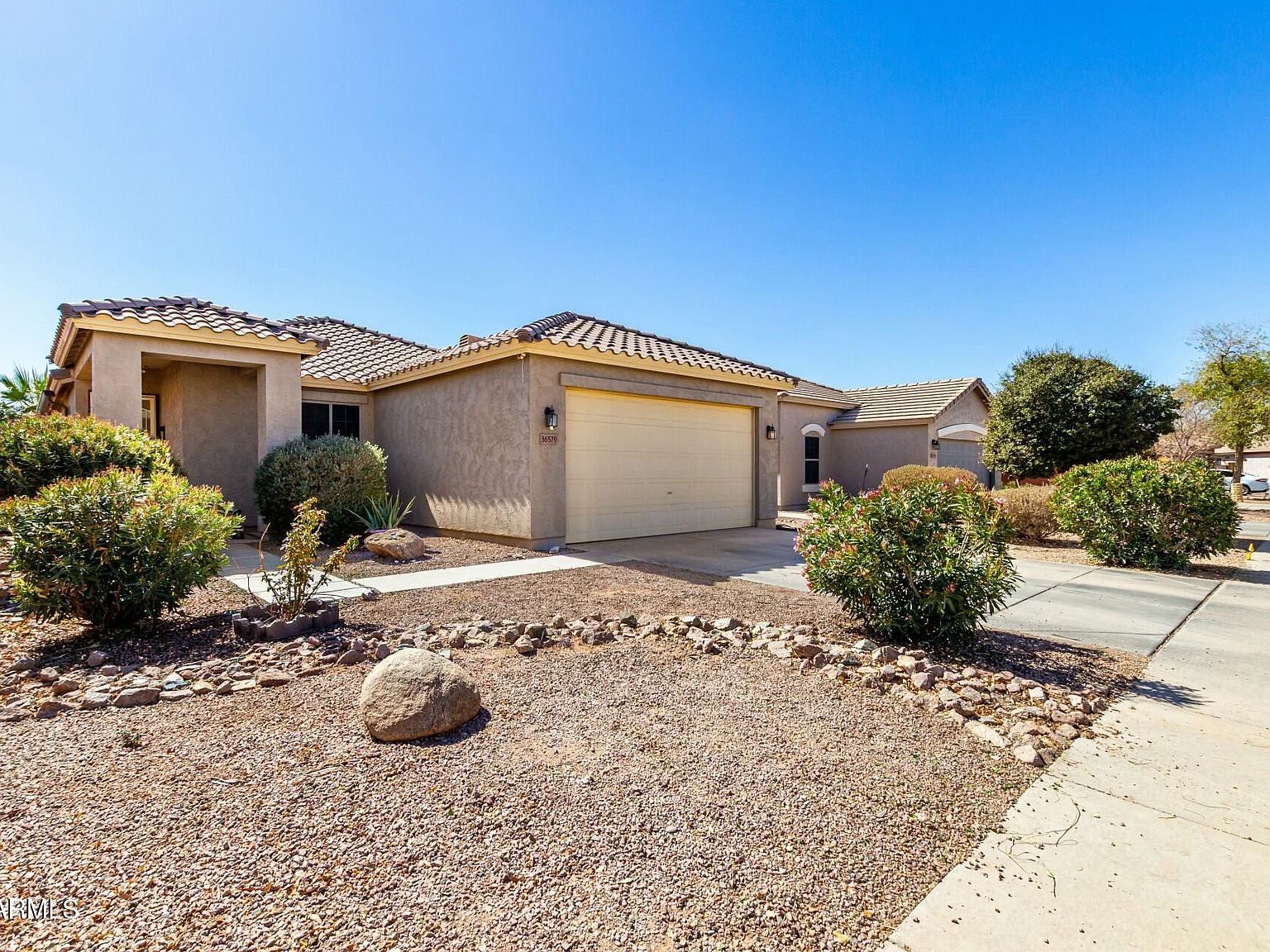 【ありんこ】HERALBONY×MAISON SPECIAL ありんこ】HERALBONY×MAISON SPECIAL プロダクト｜ヘラルボニー