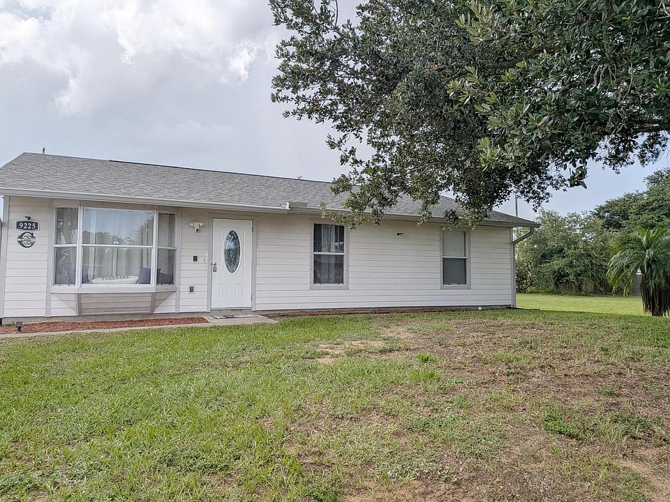 1st image of 9225 101st Avenue