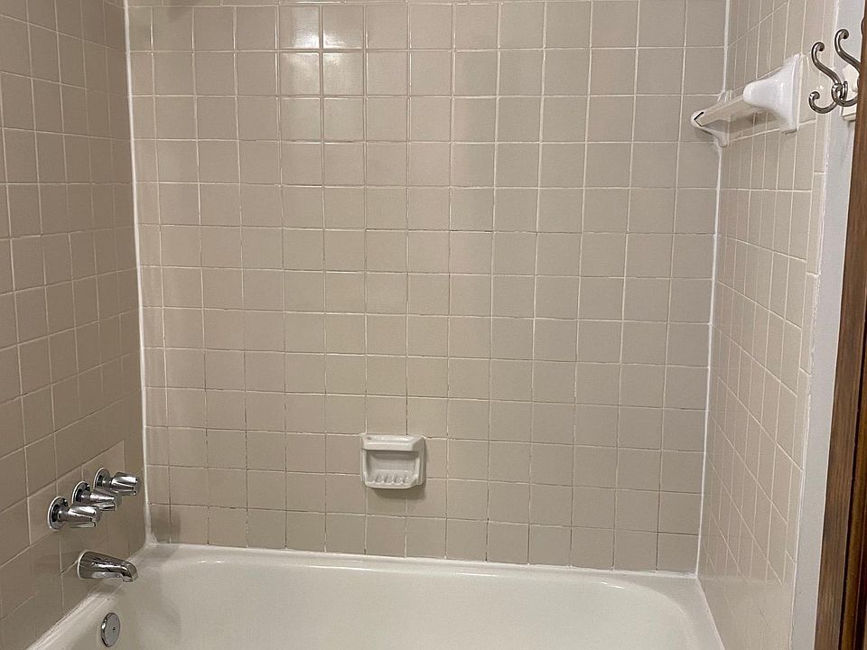 1st image of 3834A Hutson Ave