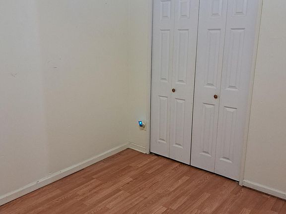 4th image of 1492 Oakley St APT 1