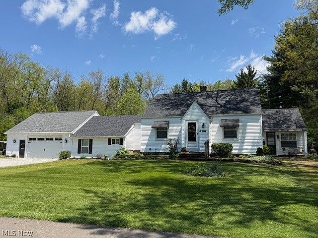 1st image of 5548 Breezewood Cir NE