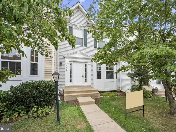 9069 Slate Stone Loop, Bristow, VA 20136