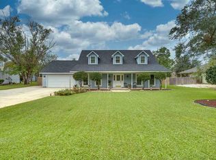 2175 Rosewood Dr, Navarre, FL 32566