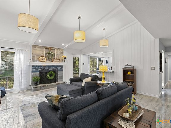 3rd image of 8292 Hartrick Bluff Rd