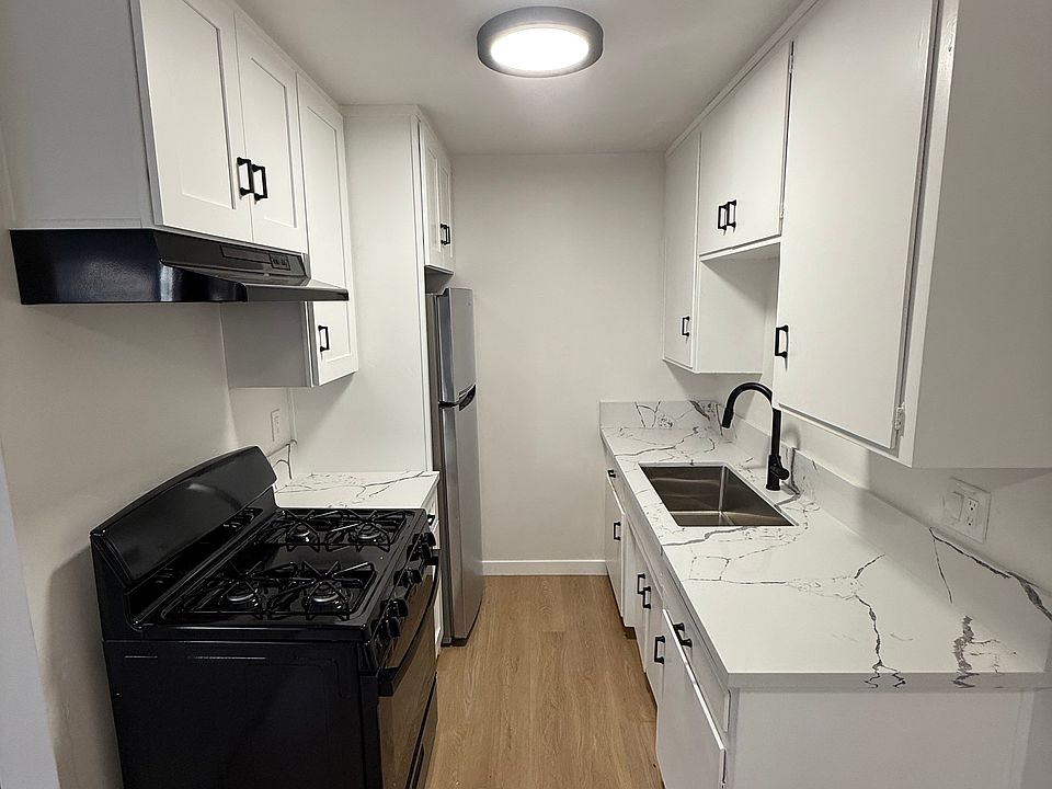 1st image of 4648 Kansas St Unit 4