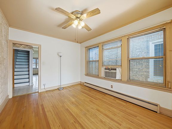 4th image of 3822 W 64th St