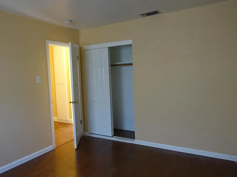 6712 Admiral Ave — Photo 12