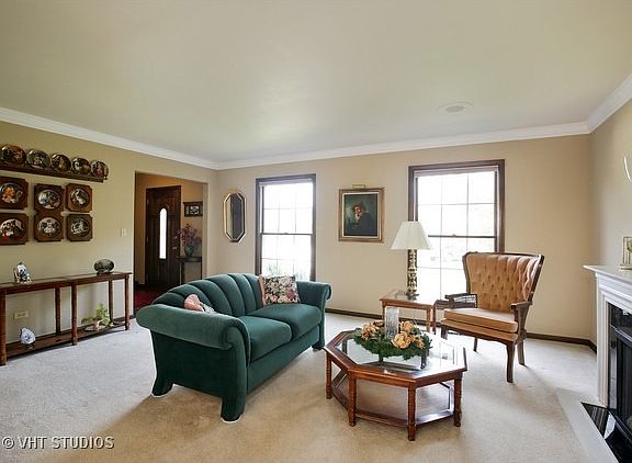 4th image of 579 Tarpon Ct