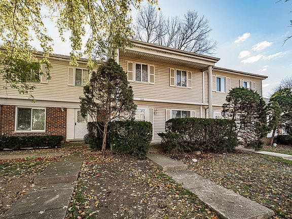 2nd image of 128 Jamestown Ln #128