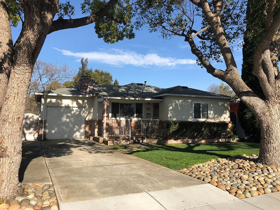 1st image of 3925 Park Blvd