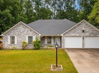 101 Nemours Ct, Maumelle, AR 72113