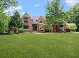 75 Tipping Rock Dr, East Greenwich, RI 02818