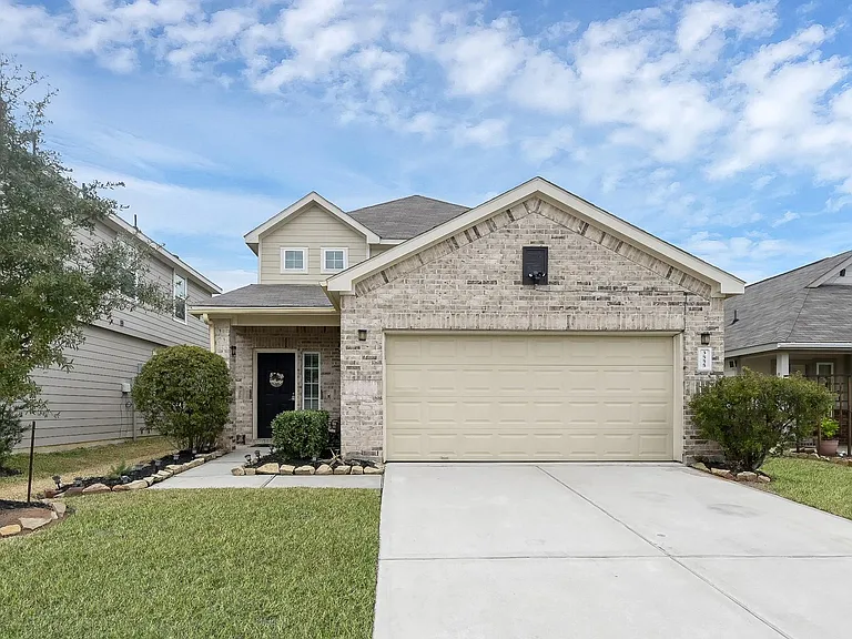 3555 Cannon Dr — Photo 2
