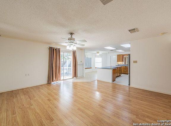 2nd image of 8210 Cantura Mls
