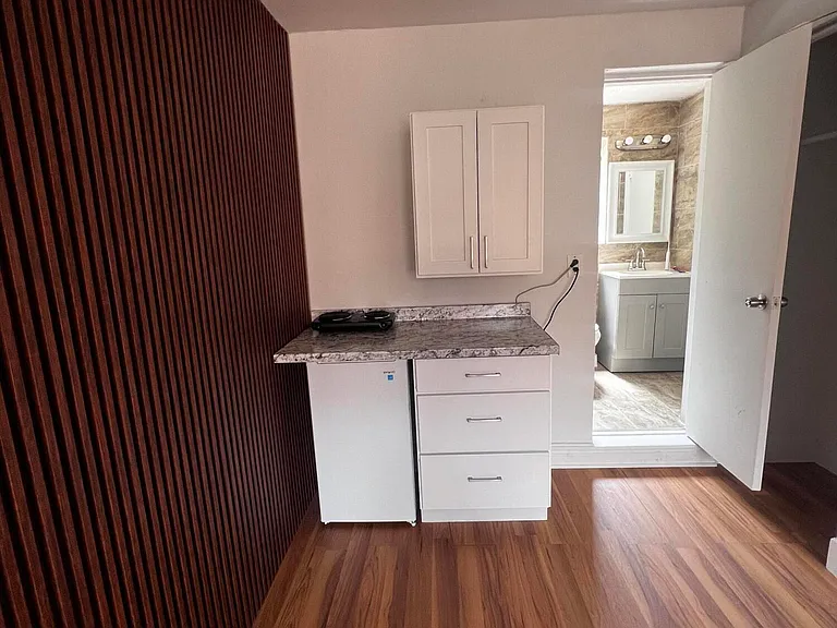 2815 Madison St — Photo 4