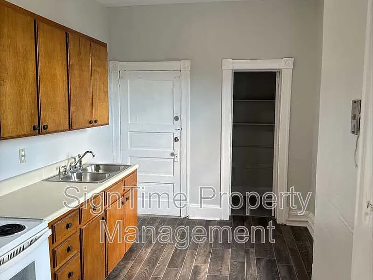 238 Summit Ave #6 — Photo 2