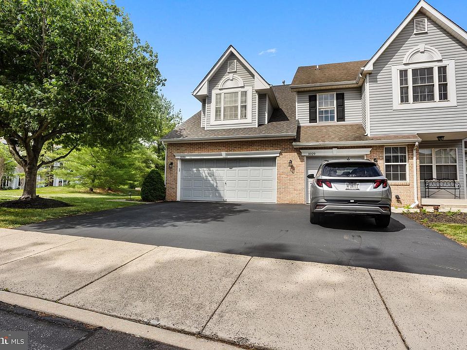 1st image of 1030 Greenes Way Cir