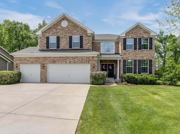1612 Bur Oak Dr, Hoffman Estates, IL 60192