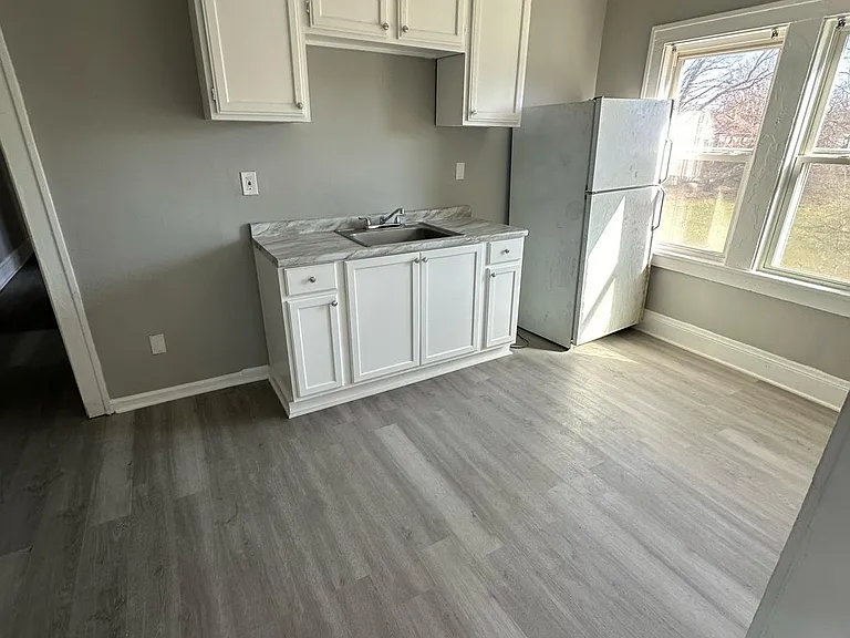 12911 Brackland Ave #4 — Photo 11