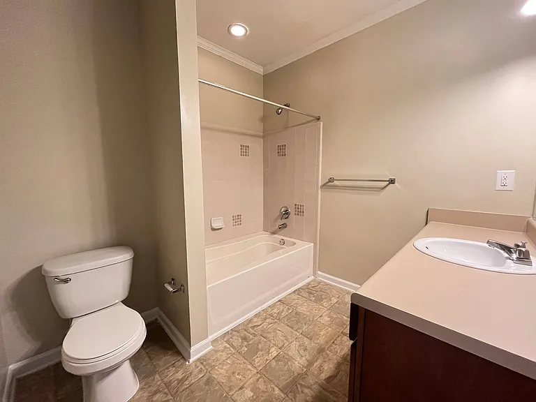 Wesley Kensington Apartments at Stonecrest — Photo 419