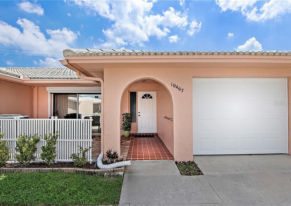 1st image of 10467 Larchmont Pl