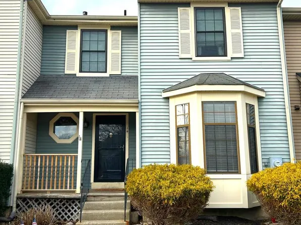 14 Chablis Ct, Marlton, NJ 08053