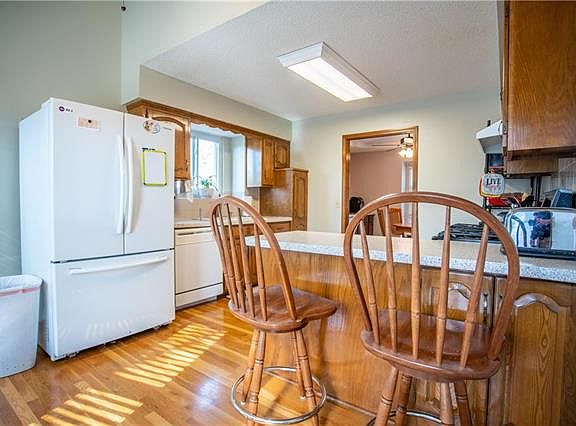 5th image of 2804 Sweet Briar Dr