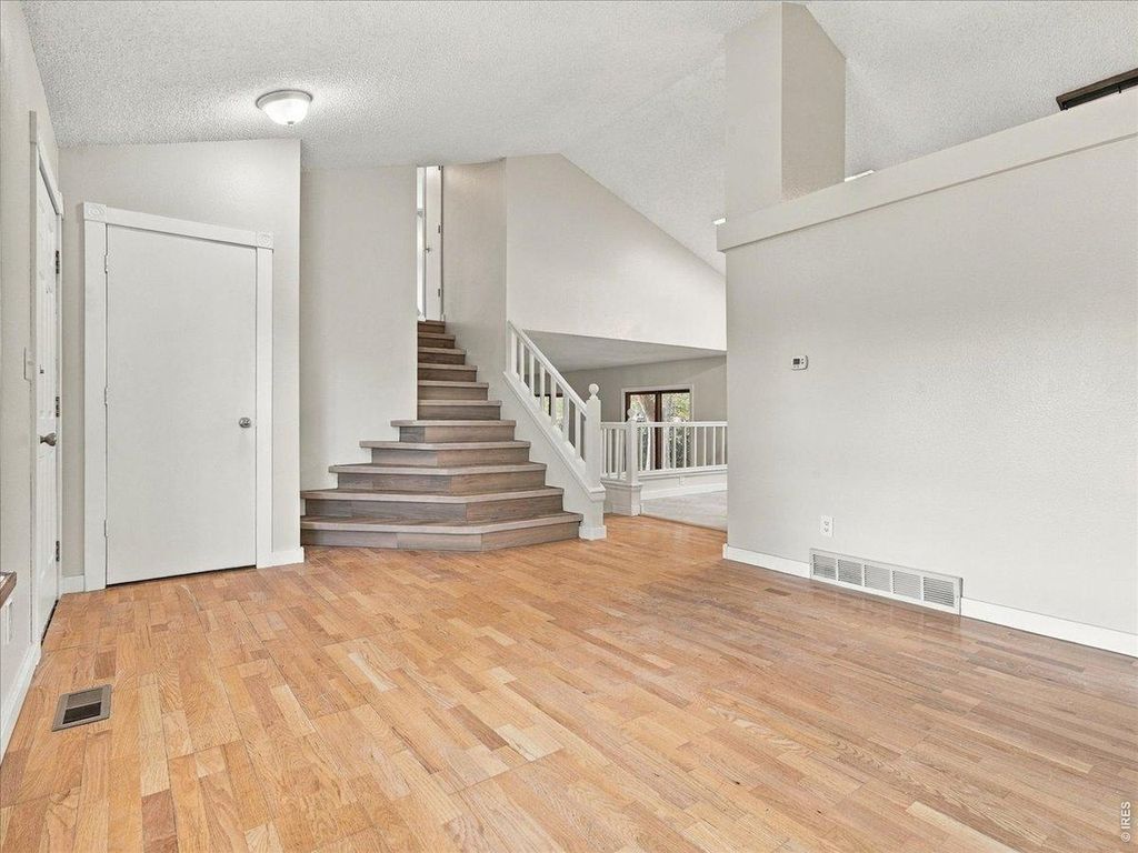 3448 Sam Houston Cir