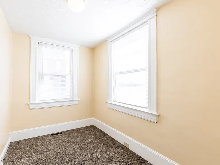 811 Lexington Ave #1 — Photo 10