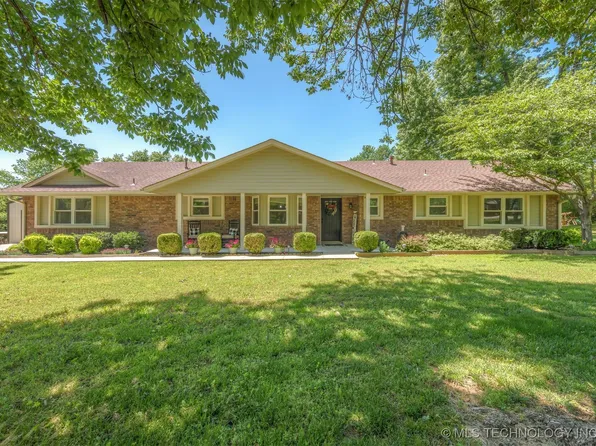 25632 S Greenway Dr, Claremore, OK 74019