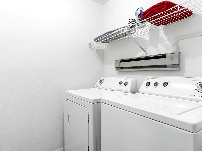 2 Bedroom B - 2 Bed / 2 Bath - 889 Sq.Ft.